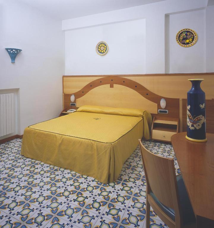 Hotel Bristol วิเอตริ ภายนอก รูปภาพ