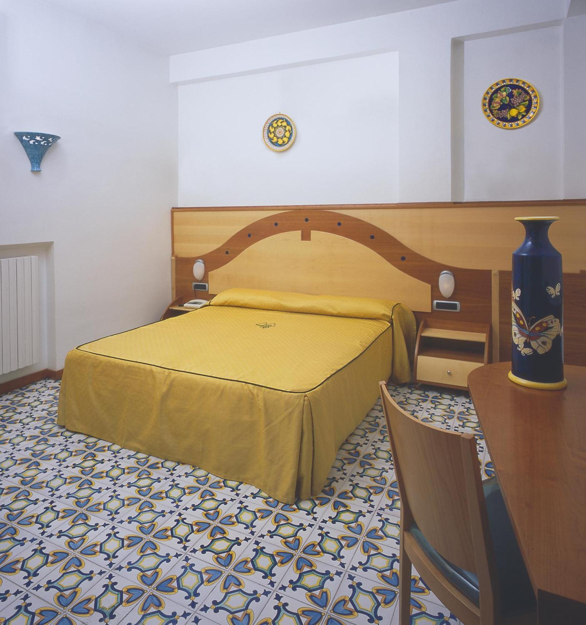 Hotel Bristol วิเอตริ ภายนอก รูปภาพ